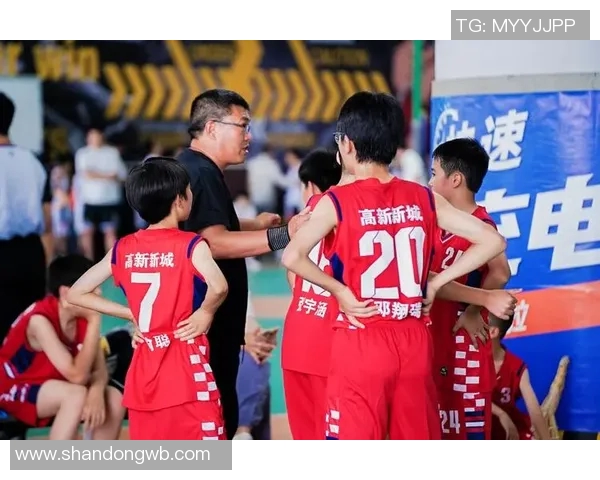 成都篮球队选拔赛特别报道：从默默无闻到璀璨星光的成长之路